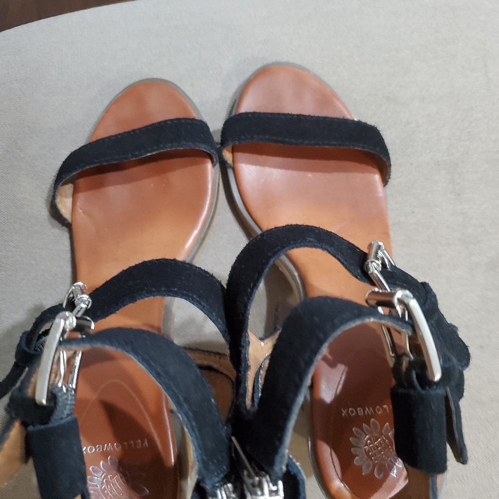 Yellow Box Black Suede Ankle Strap Chunky Heels Size 8.5 - Picture 7 of 9